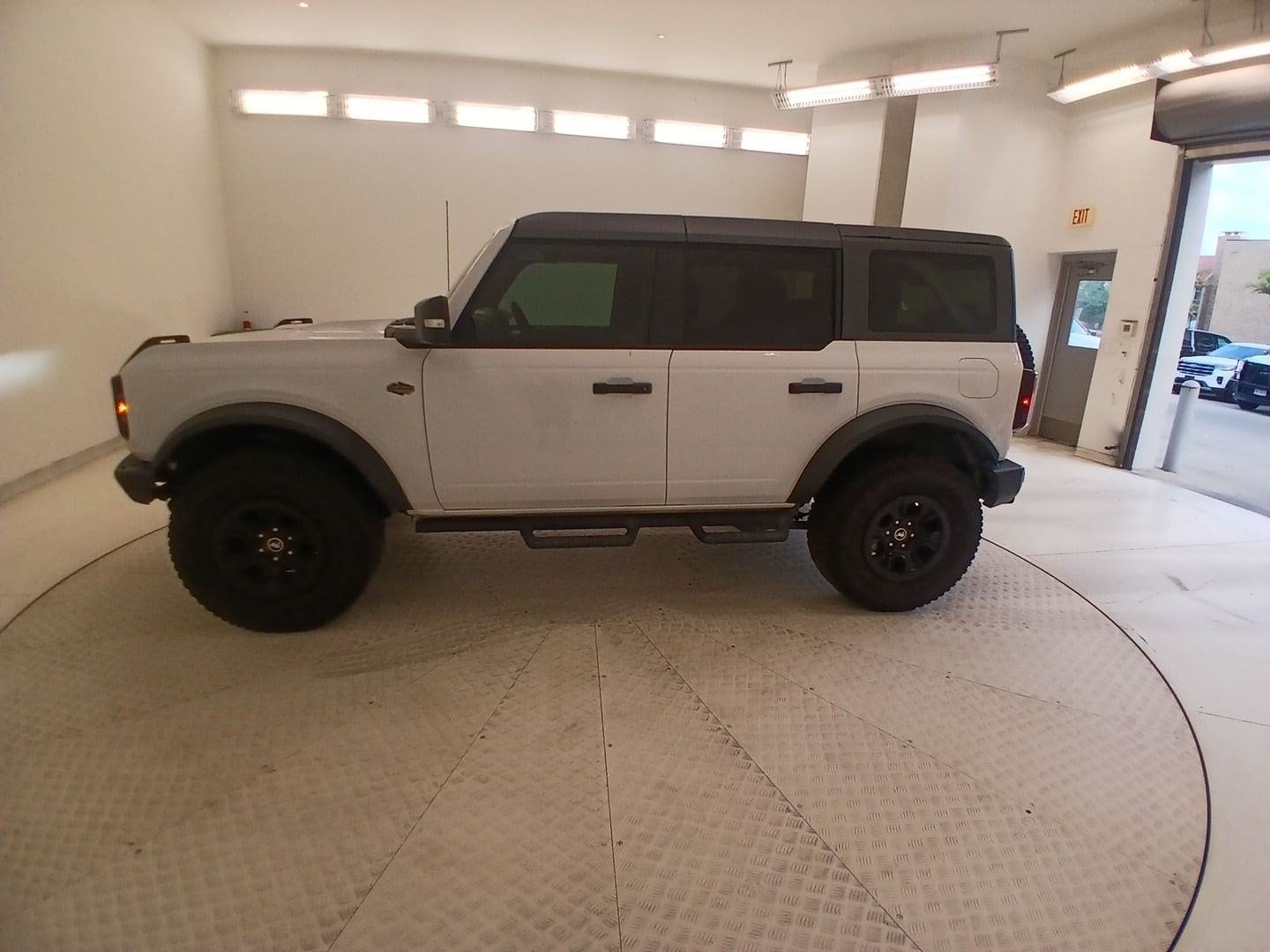ford bronco 4-door 2023 1FMEE5DP0PLB44714 image ford bronco 4-door 2023 1FMEE5DP0PLB44714 image